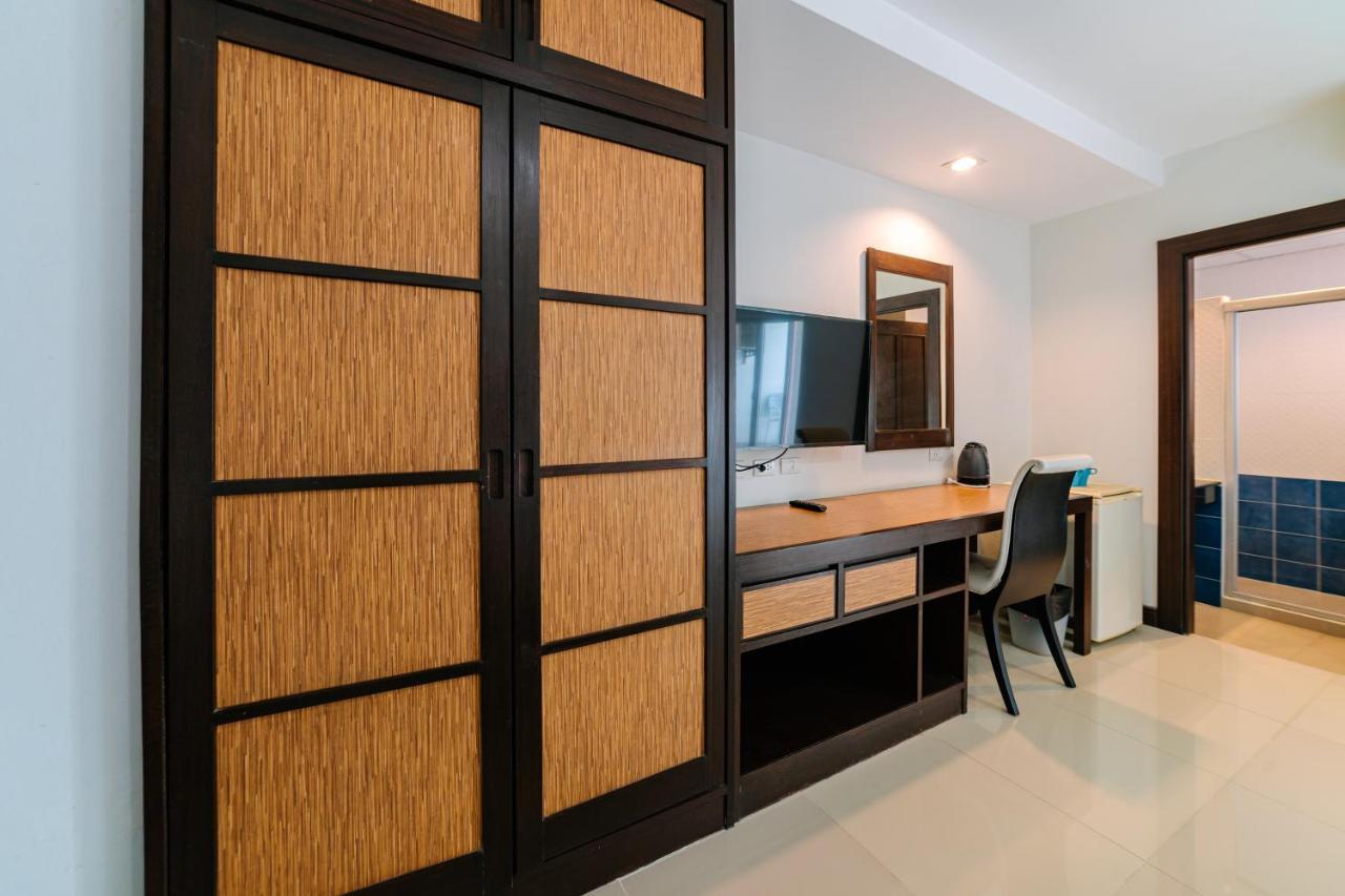 Ratana Hotel Sakdidet, Phuket Town Exteriör bild