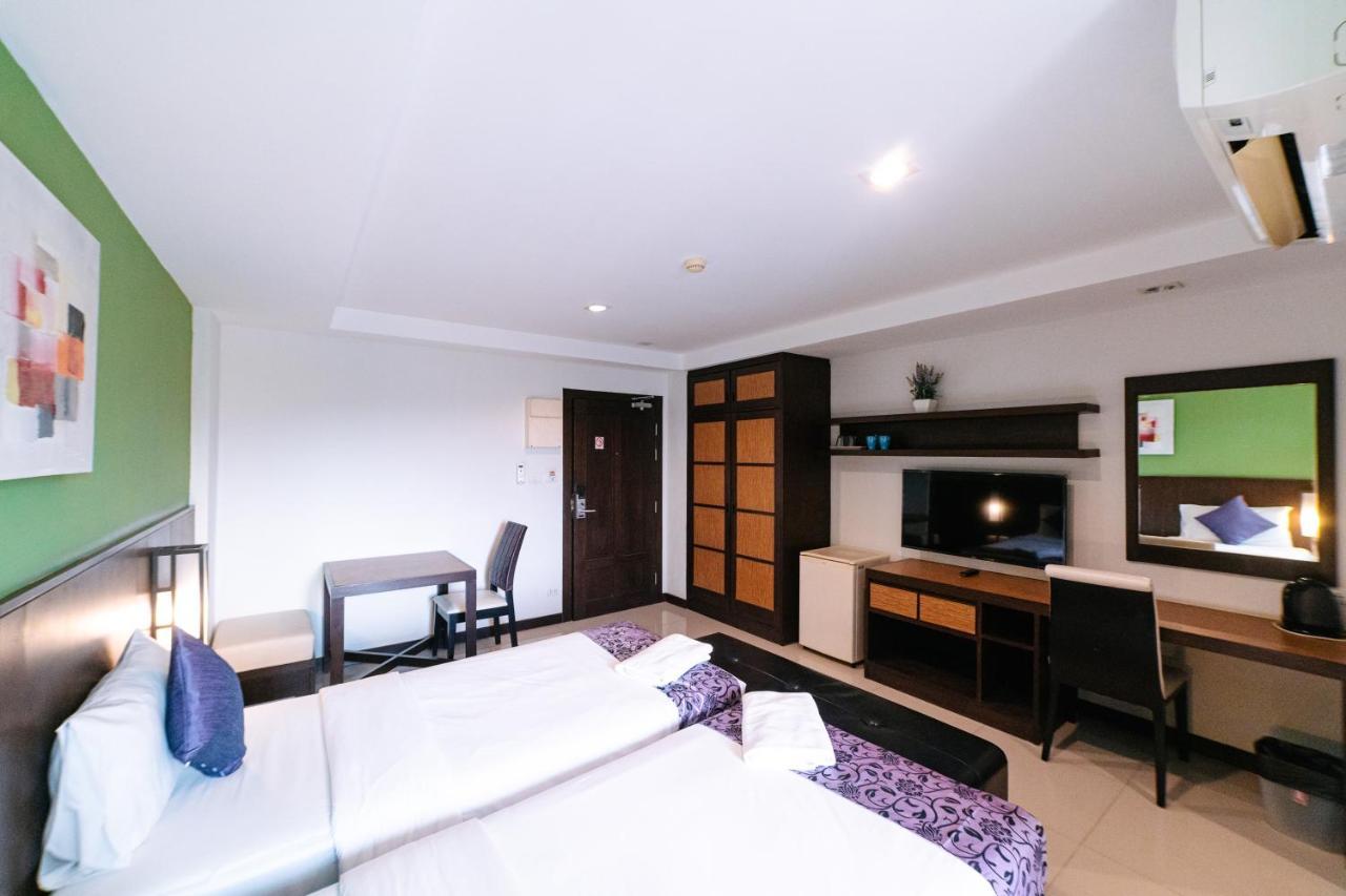 Ratana Hotel Sakdidet, Phuket Town Exteriör bild