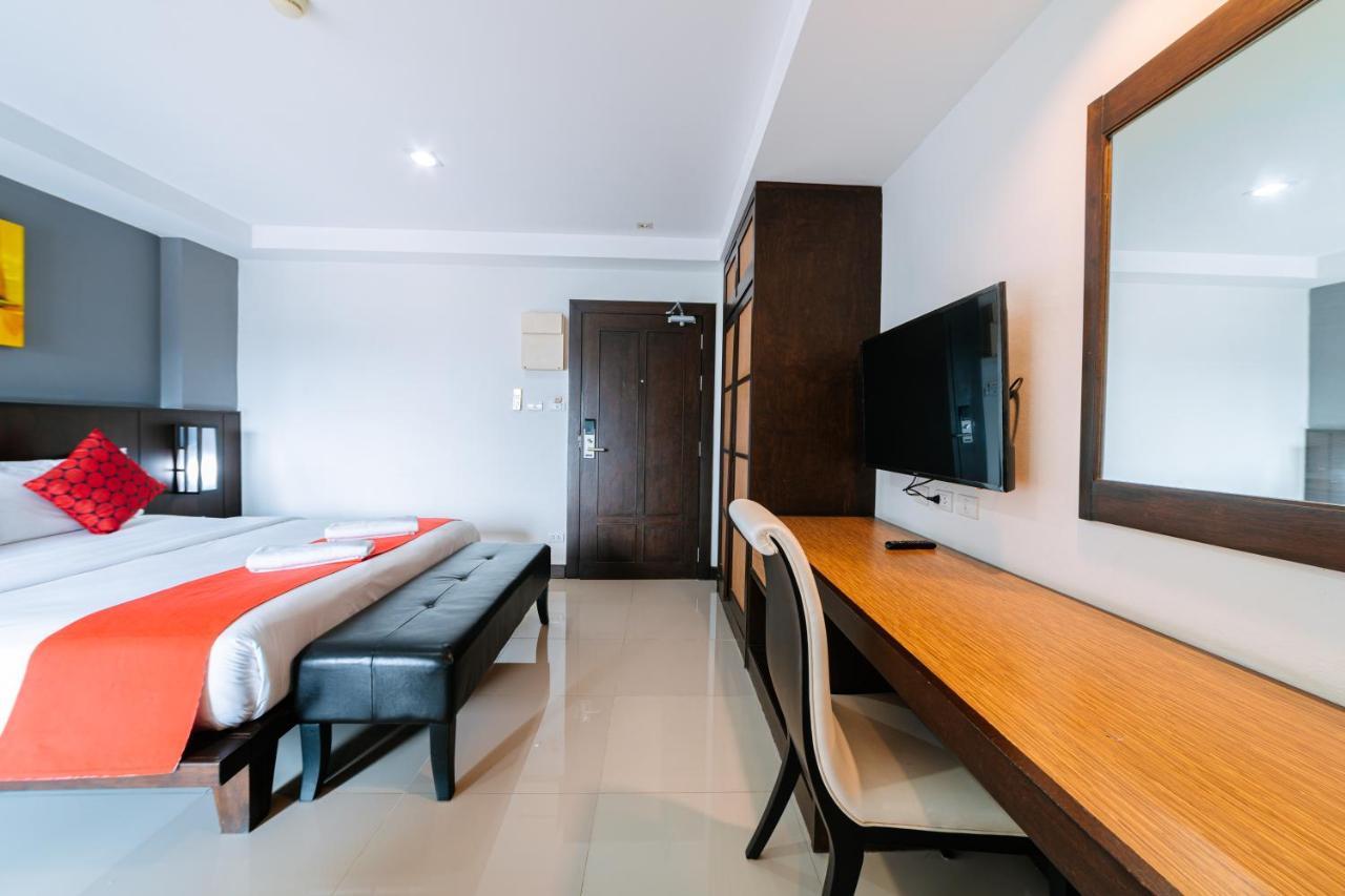 Ratana Hotel Sakdidet, Phuket Town Exteriör bild